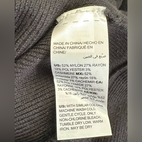 Chico's Women's Oversized Mock Neck Cashmere Blend Sweater Size Medium Black - Picture 5 of 5